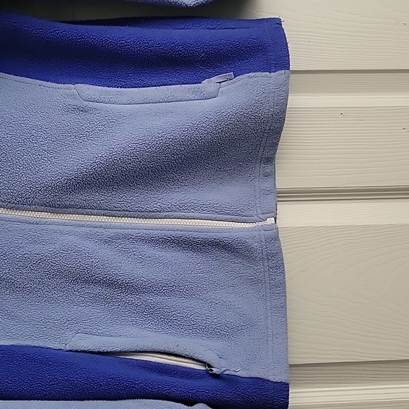 The North Face Full-Zip Girl's Fleece Jacket - Picture 3 of 13